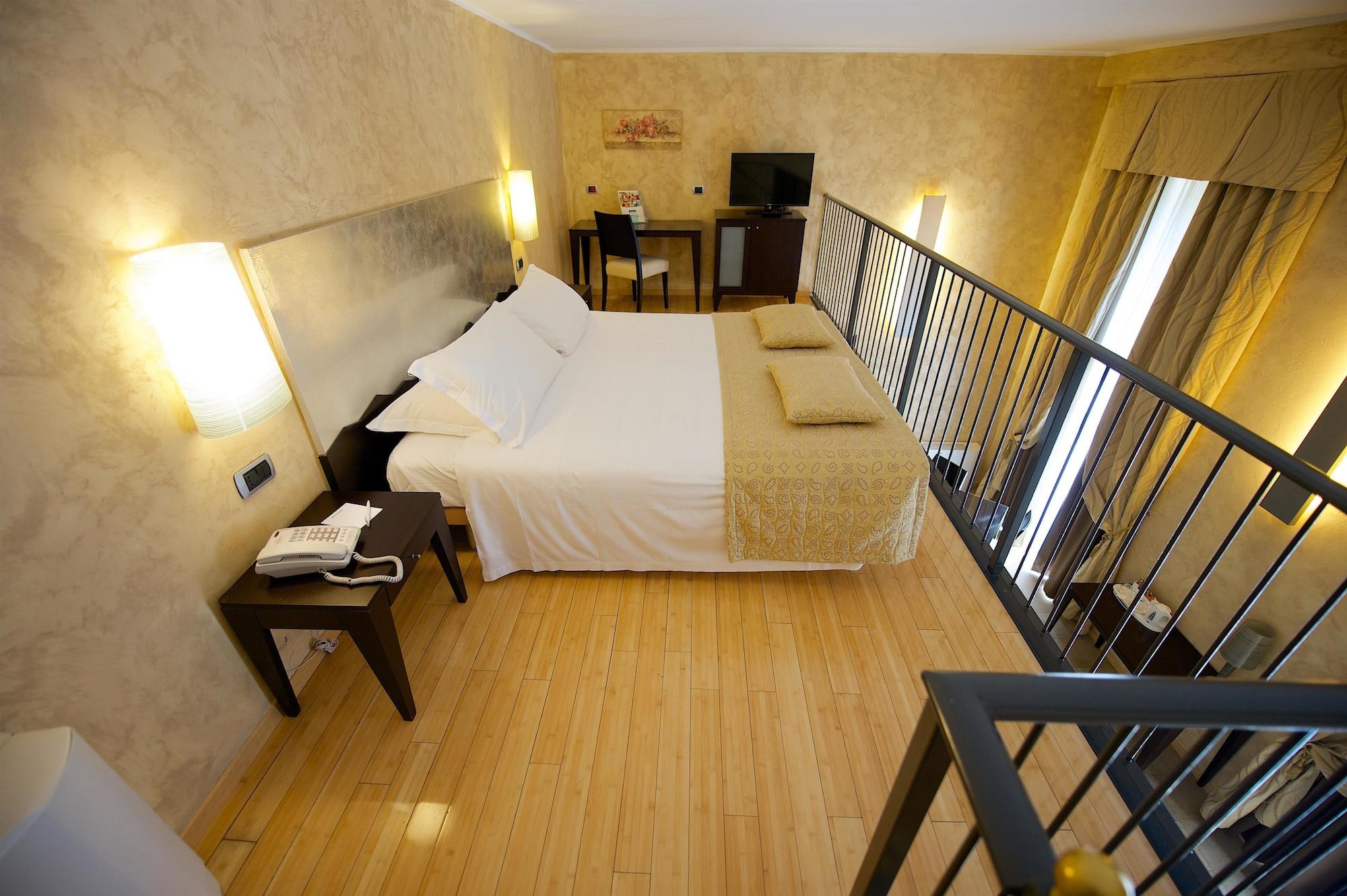 Best Western Crystal Palace Hotel Torino Esterno foto
