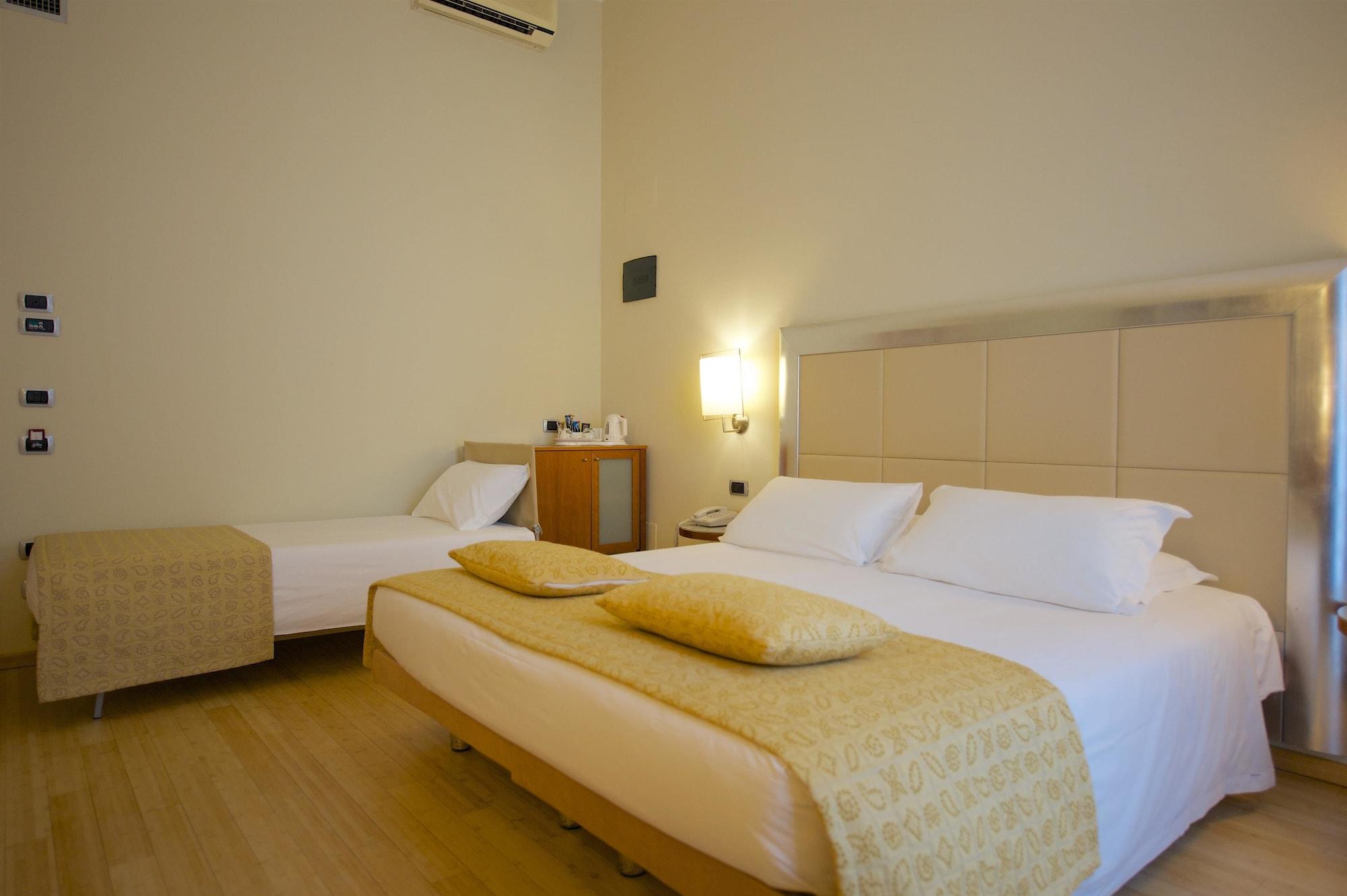 Best Western Crystal Palace Hotel Torino Esterno foto