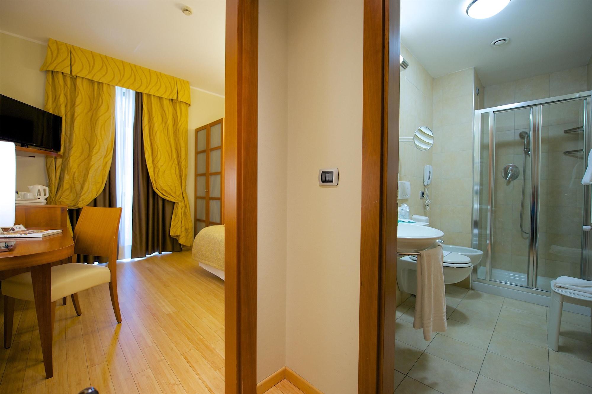 Best Western Crystal Palace Hotel Torino Esterno foto