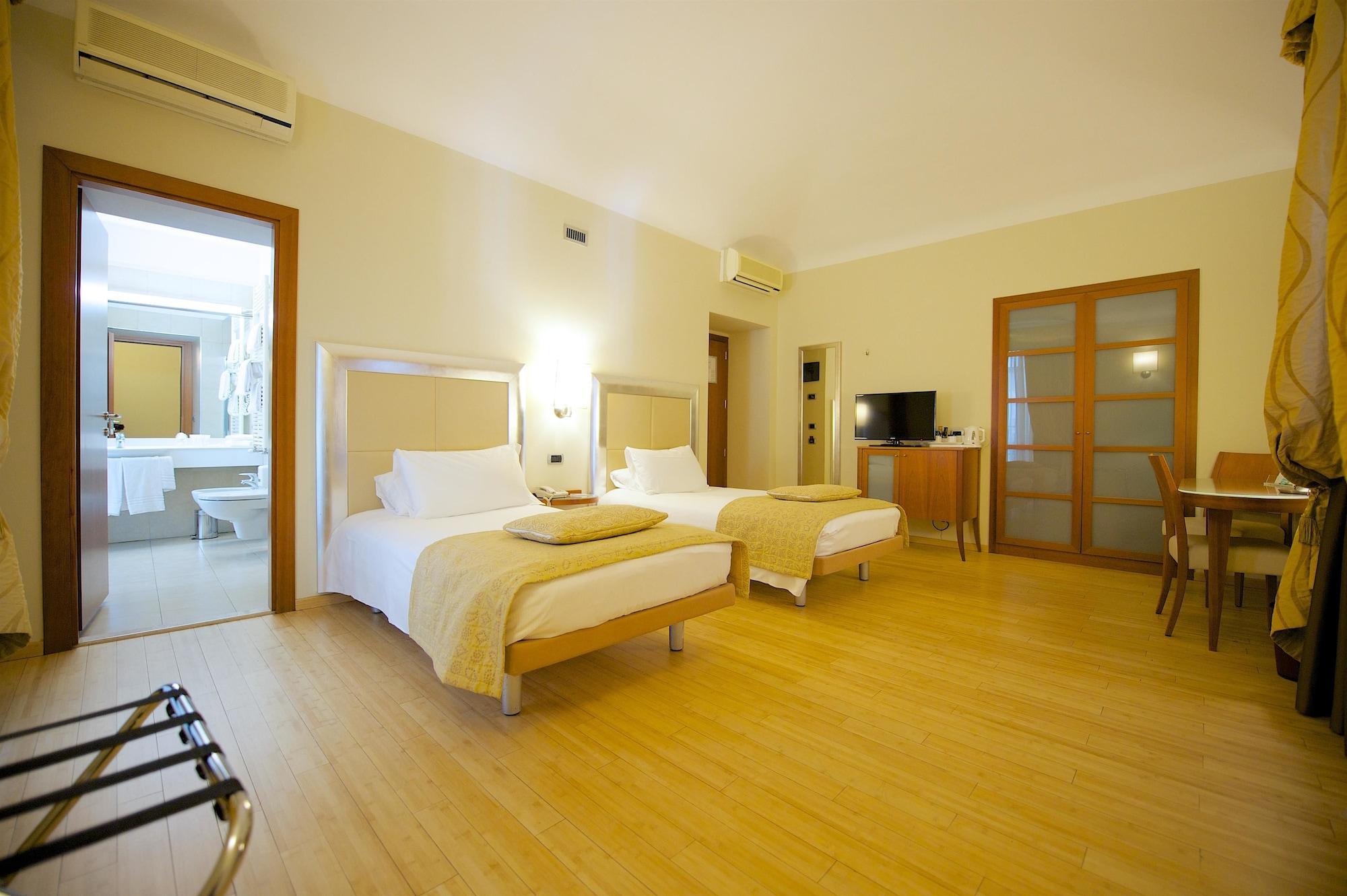 Best Western Crystal Palace Hotel Torino Esterno foto