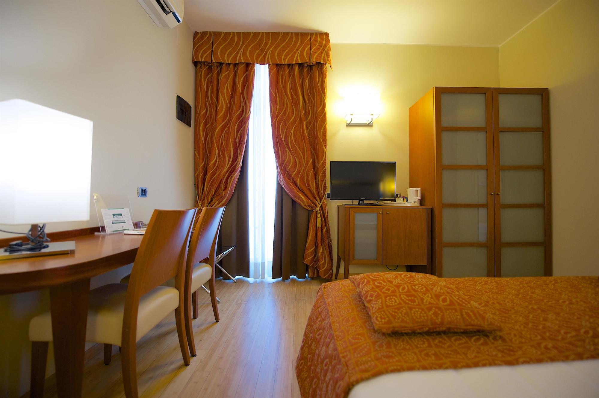 Best Western Crystal Palace Hotel Torino Esterno foto