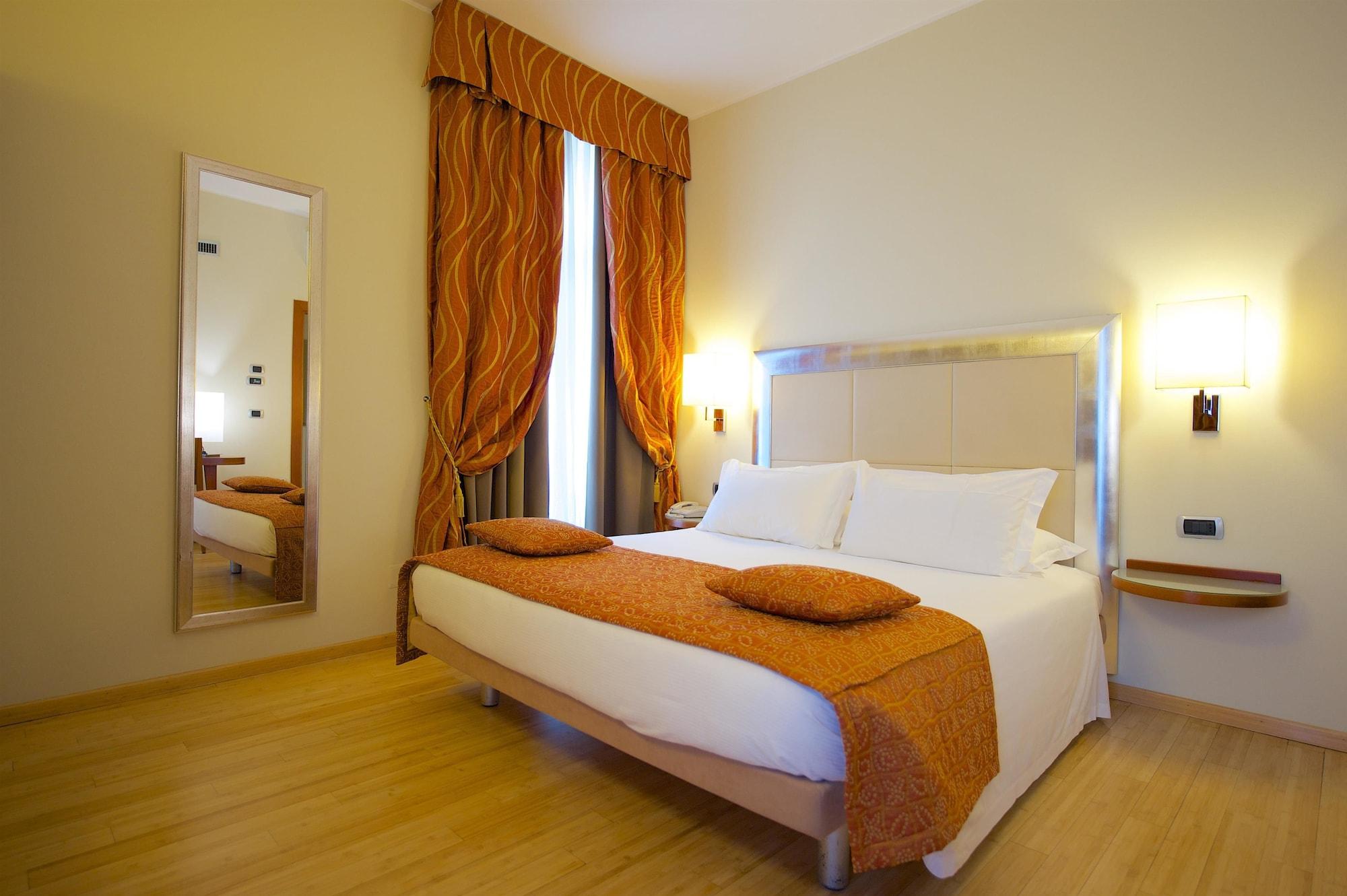Best Western Crystal Palace Hotel Torino Esterno foto