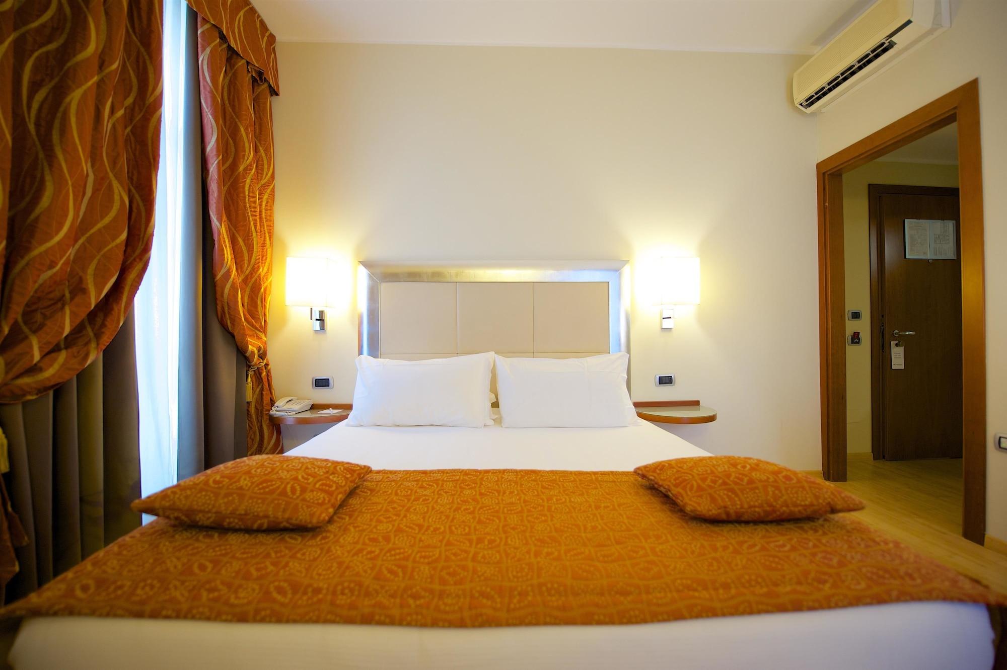Best Western Crystal Palace Hotel Torino Esterno foto